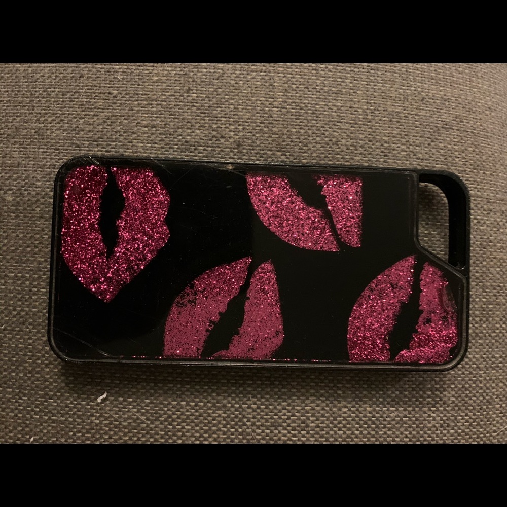 moving glitter lips phone case